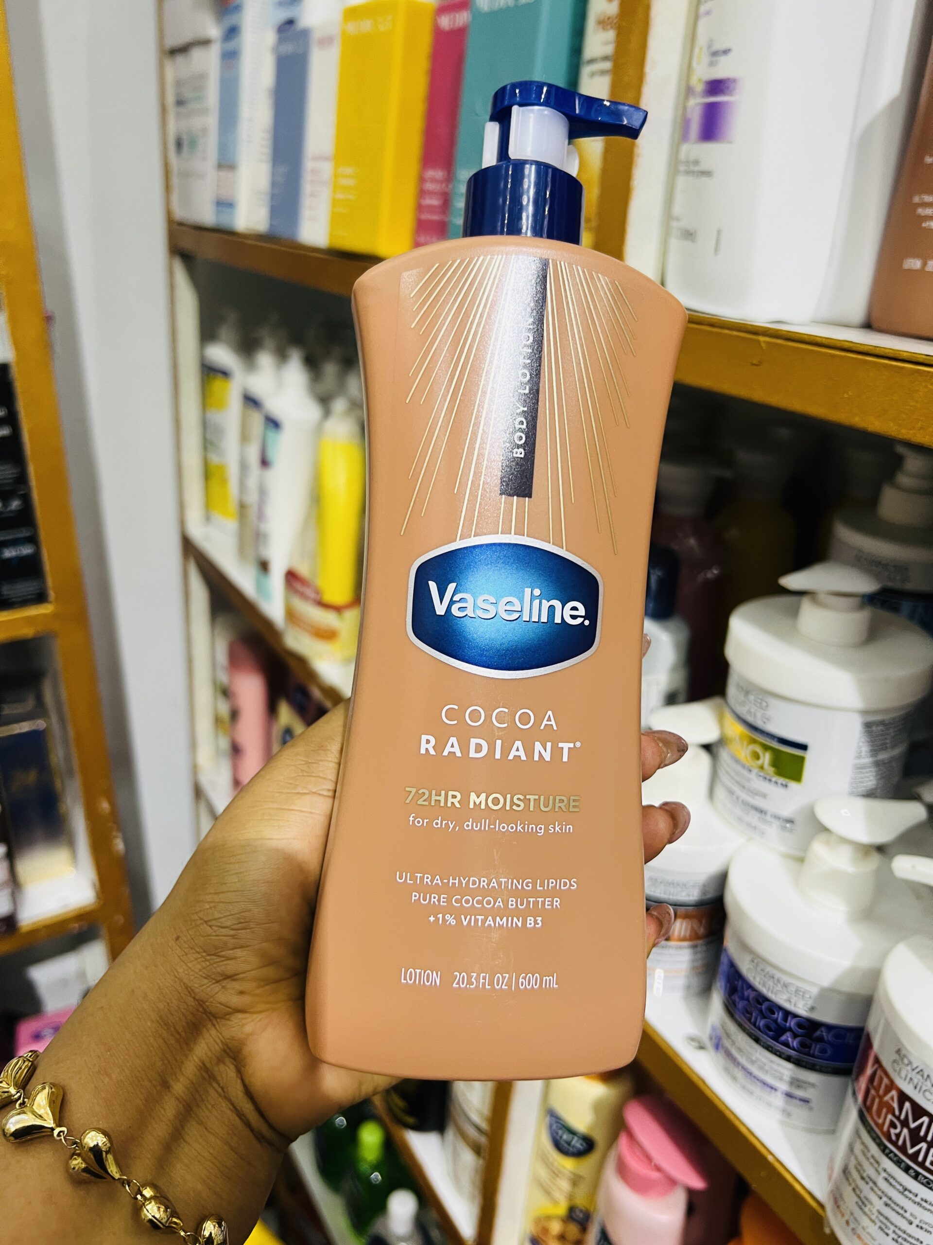 Vaseline cocoa radiant lipid body butter