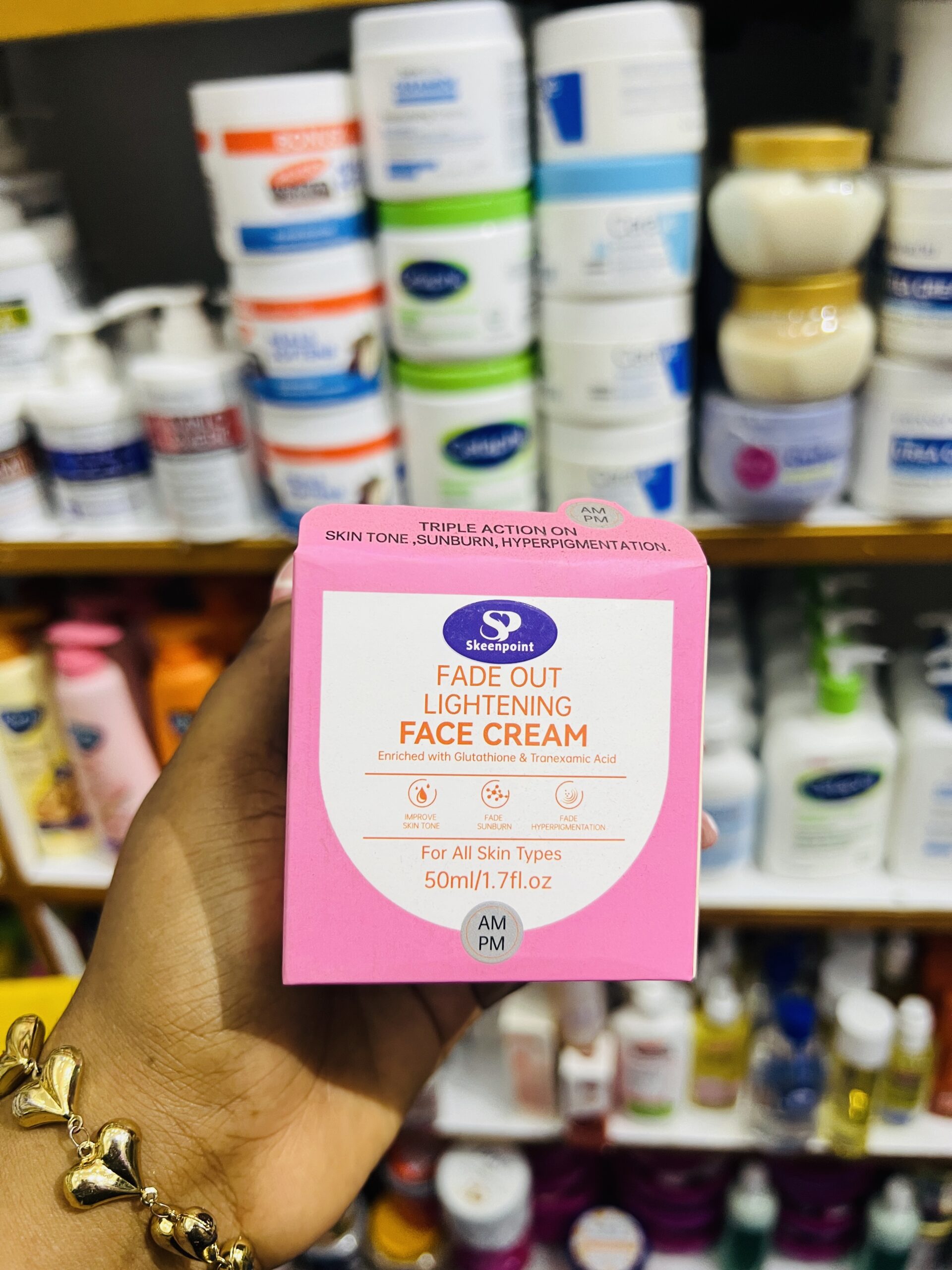 Skeenpoint fade out lightening face cream